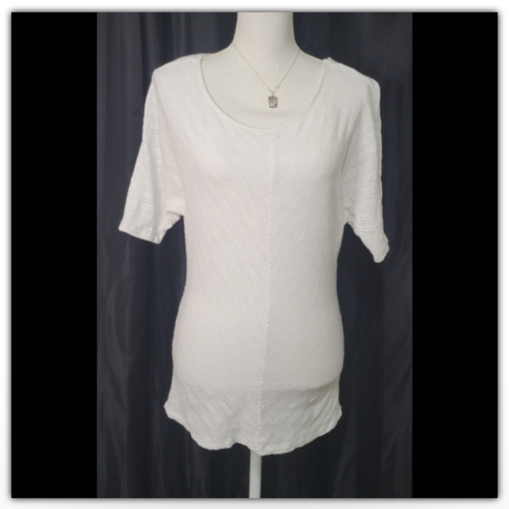 Cupcake and Cashmere top size small